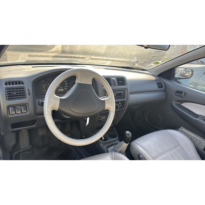 Calandre MAZDA 323 6 Photo n°16