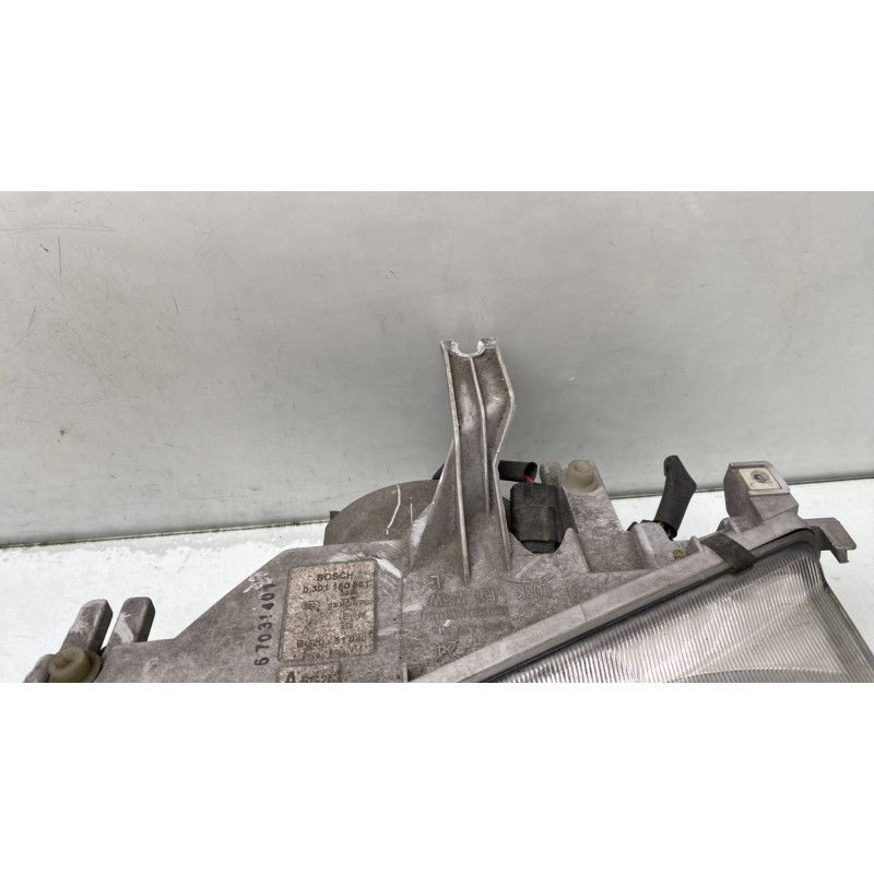Optique avant principal gauche (feux)(phare) MAZDA 323 6 Photo n°2