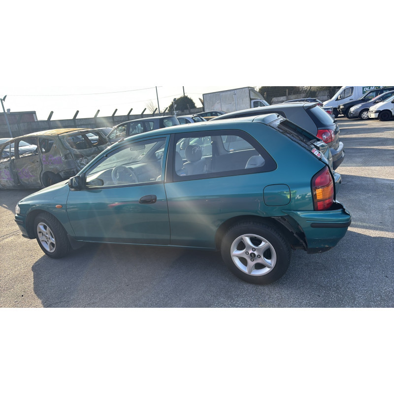 Optique avant secondaire droit (feux)(clignotant) MAZDA 323 6 Photo n°11