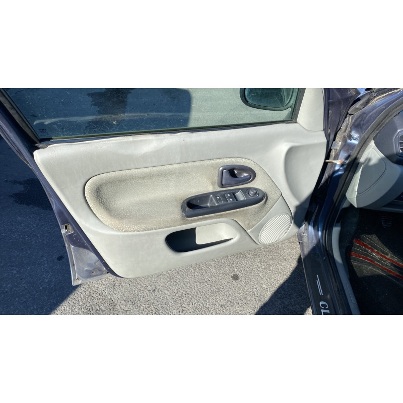 Bouton de warning RENAULT CLIO 2 Photo n°12