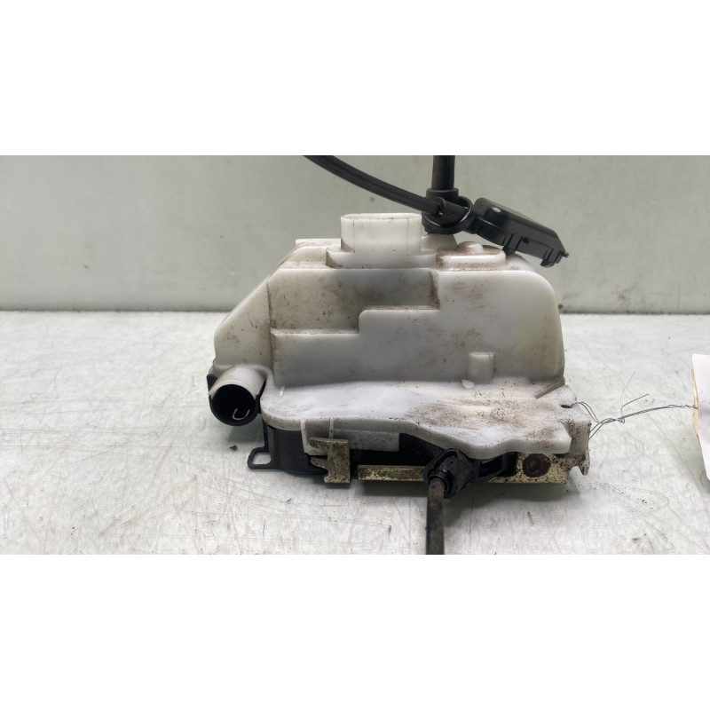 Serrure avant droit RENAULT VEL SATIS Photo n°2