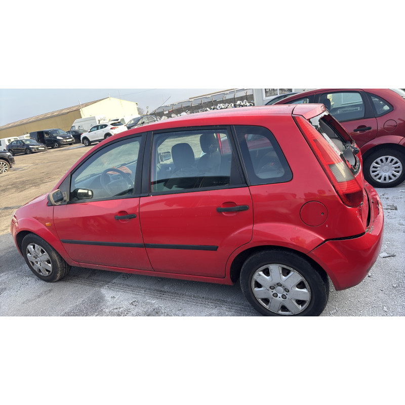 Vitre arriere gauche FORD FIESTA 5 Photo n°11