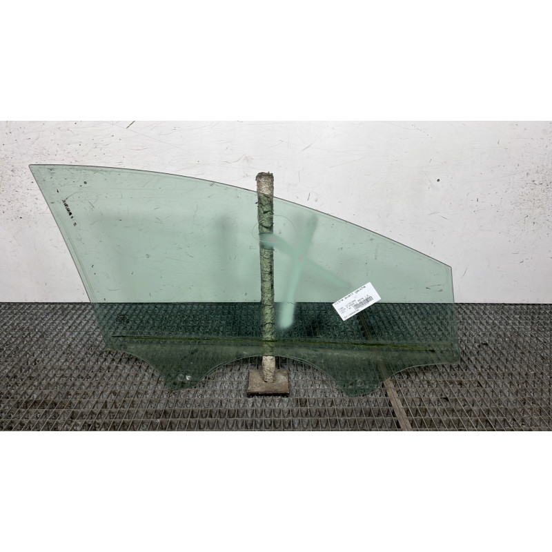 Vitre avant gauche FORD FOCUS 3 Photo n°4