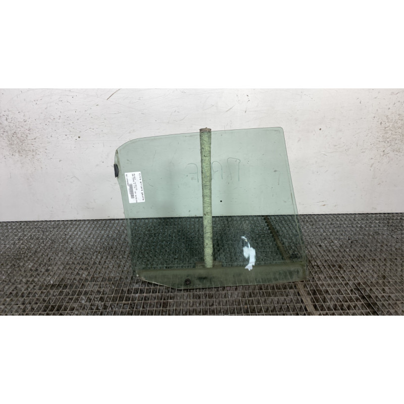 Vitre arriere gauche PEUGEOT 306 Photo n°5