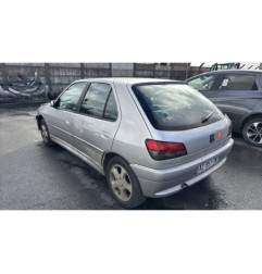 Vitre arriere gauche PEUGEOT 306