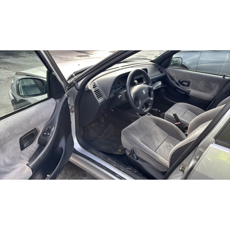 Vitre arriere gauche PEUGEOT 306 Photo n°15