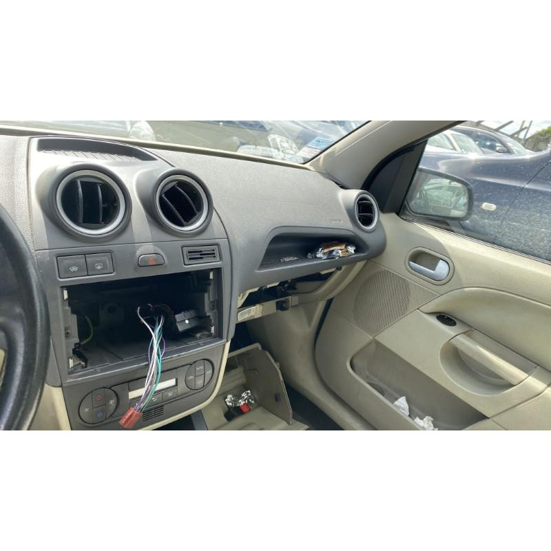Vitre avant droit FORD FIESTA 5 Photo n°9