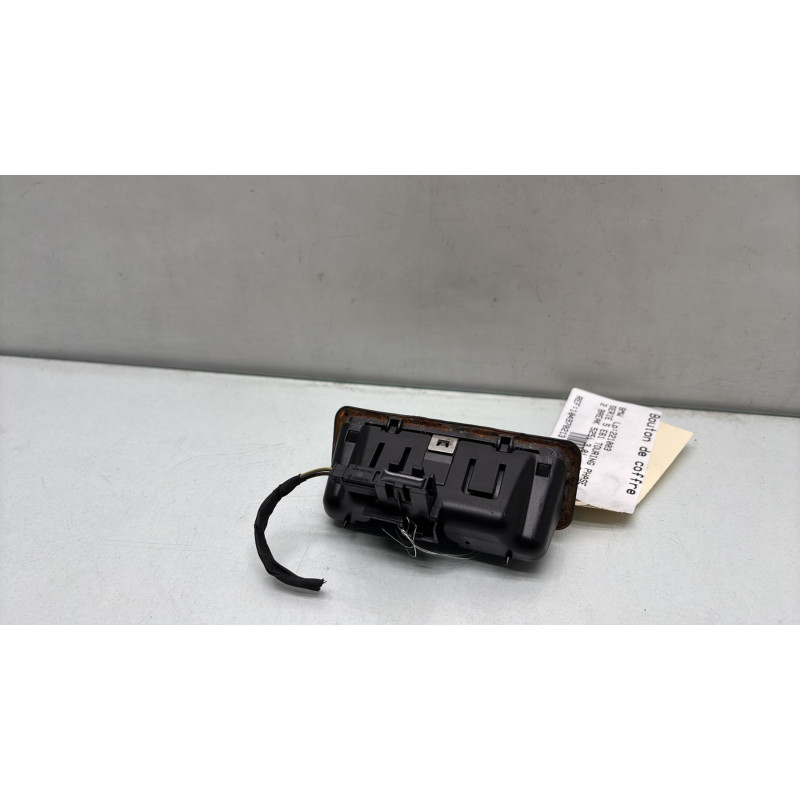 Bouton de coffre BMW SERIE 5 E61 Photo n°2