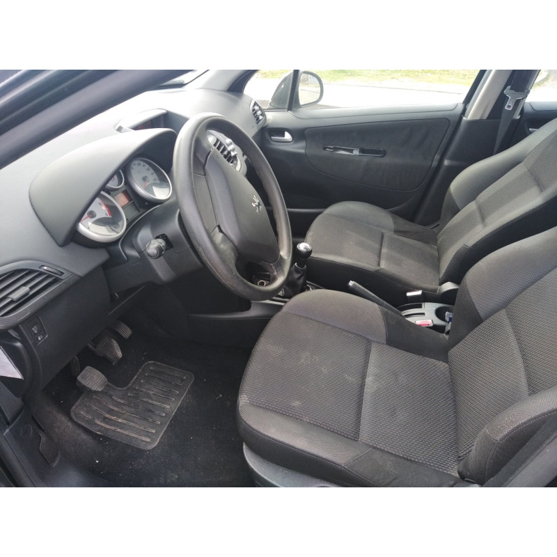 Attache ceinture avant droit PEUGEOT 207 Photo n°9
