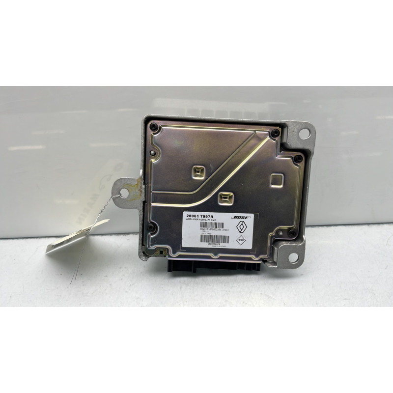 Amplificateur audio RENAULT ARKANA Photo n°3