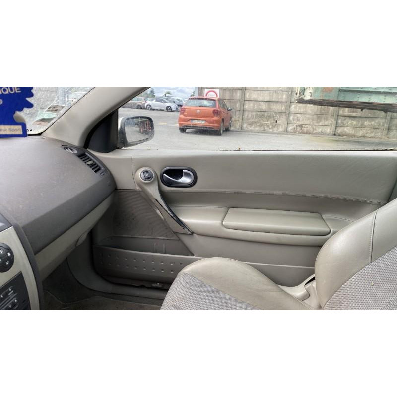 Verin de coffre RENAULT MEGANE 2 Photo n°14