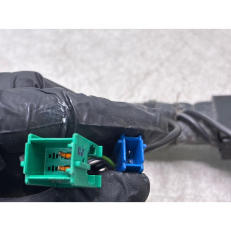 Pretensionneur de ceinture avant gauche OPEL CORSA D