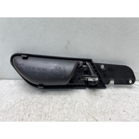 Poignee interieur avant gauche MERCEDES CLASSE B 245