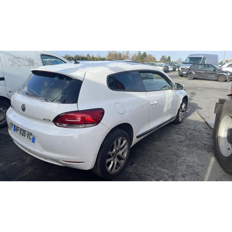 Poignee porte avant gauche VOLKSWAGEN SCIROCCO 3 Photo n°4