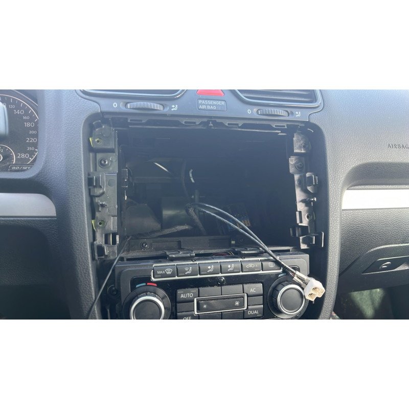Poignee porte avant gauche VOLKSWAGEN SCIROCCO 3 Photo n°6