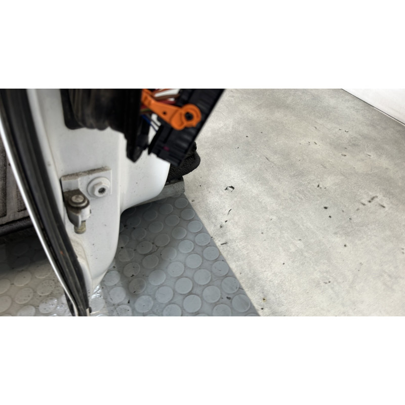 Porte avant droit VOLKSWAGEN SCIROCCO 3 Photo n°3