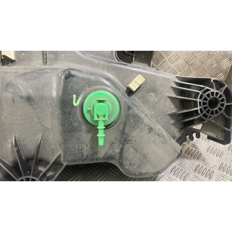 Reservoir AdBlue OPEL VIVARO 3 Photo n°2