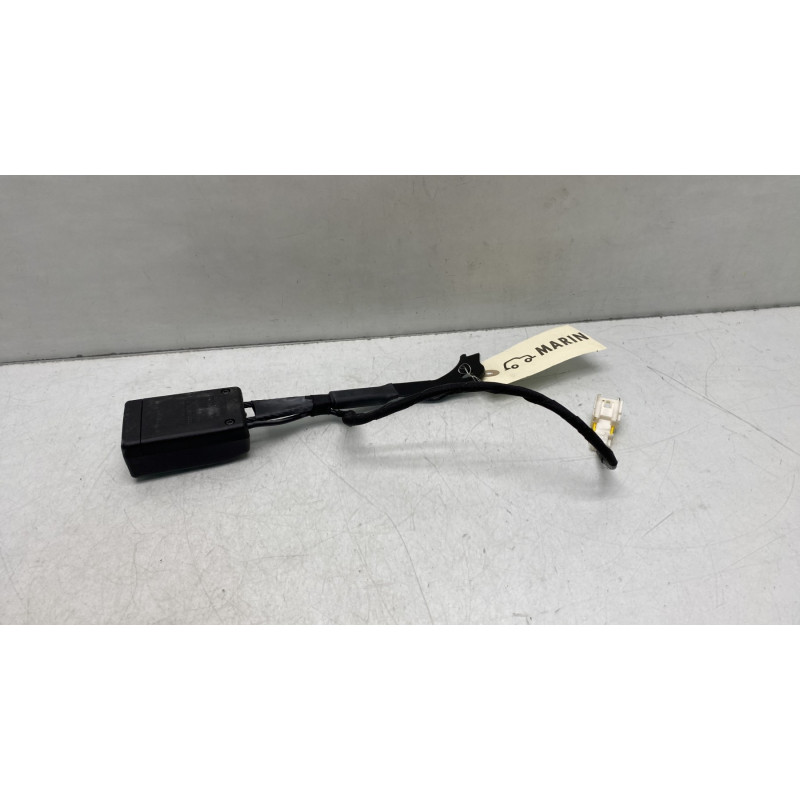 Attache ceinture avant gauche OPEL VIVARO 3 Photo n°3
