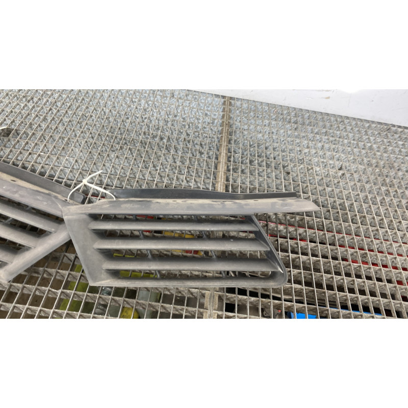 Calandre RENAULT ESPACE 4 Photo n°2