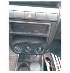 Custode arriere droit VOLKSWAGEN FOX