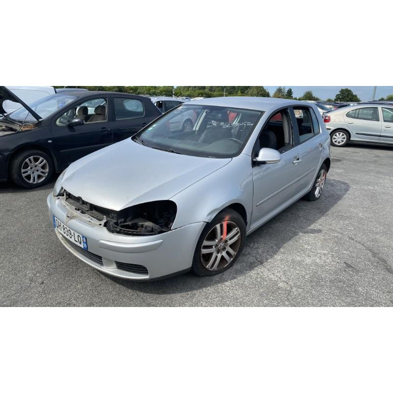 Feu arriere secondaire gauche (feux) VOLKSWAGEN GOLF 5 Photo n°10
