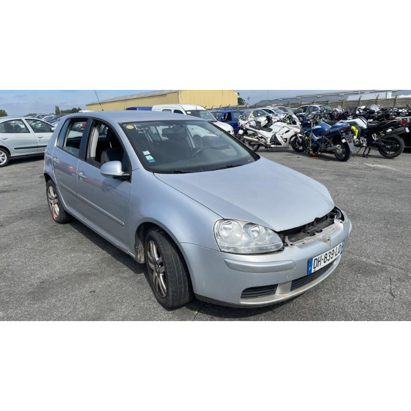 Feu arriere secondaire gauche (feux) VOLKSWAGEN GOLF 5 Photo n°16
