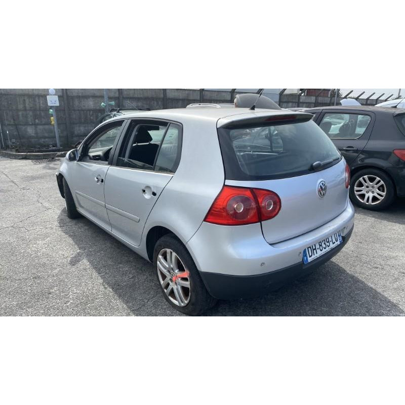 Feu arriere secondaire gauche (feux) VOLKSWAGEN GOLF 5 Photo n°18