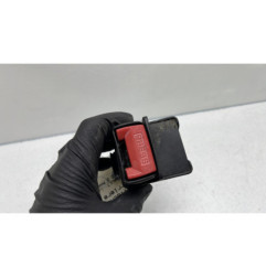 Attache ceinture arriere gauche RENAULT CLIO 2