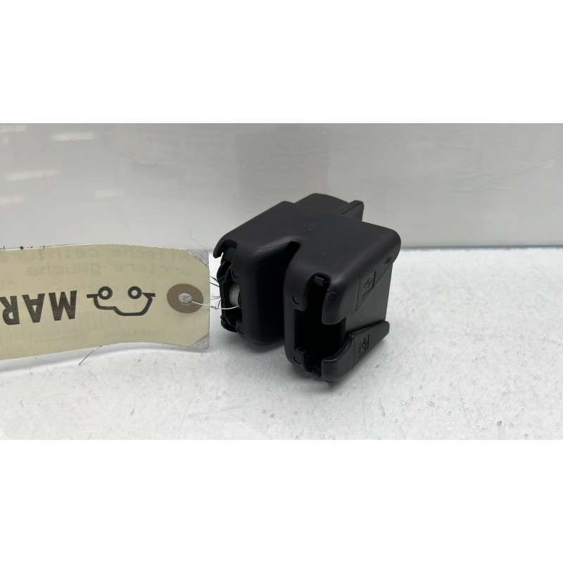 Attache ceinture arriere gauche RENAULT CLIO 2 Photo n°4