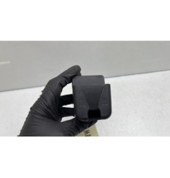 Attache ceinture arriere gauche RENAULT CLIO 2