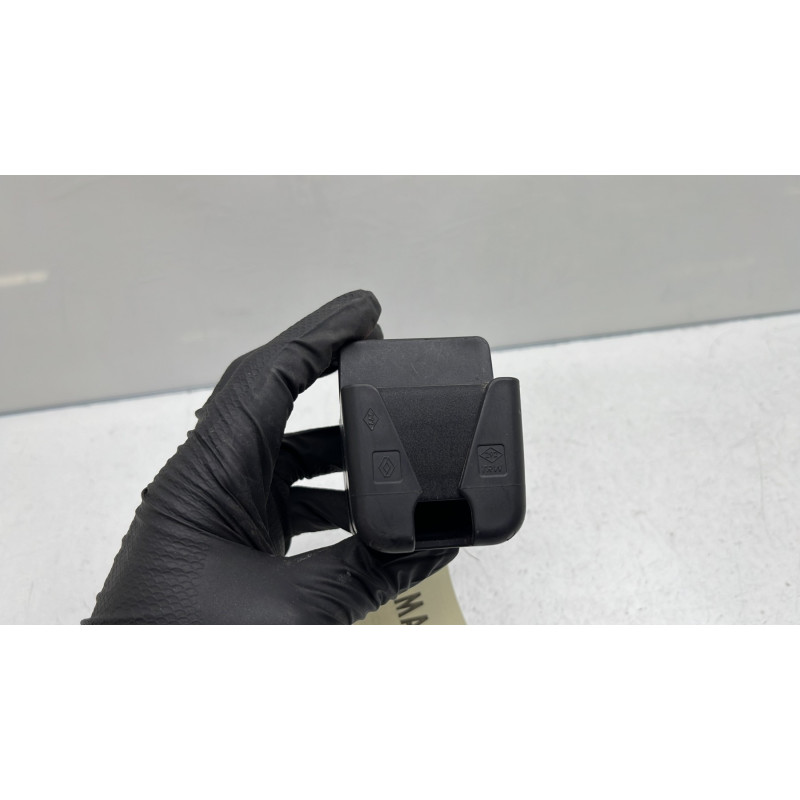 Attache ceinture arriere gauche RENAULT CLIO 2 Photo n°5
