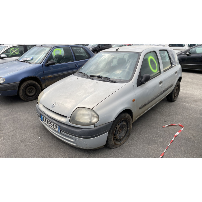 Attache ceinture arriere gauche RENAULT CLIO 2 Photo n°6