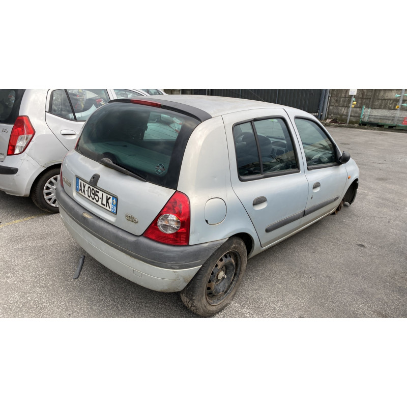 Attache ceinture arriere gauche RENAULT CLIO 2 Photo n°8