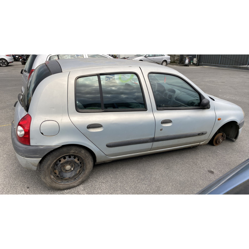 Attache ceinture arriere gauche RENAULT CLIO 2 Photo n°11