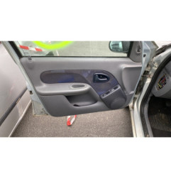 Attache ceinture arriere gauche RENAULT CLIO 2