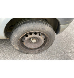 Attache ceinture arriere gauche RENAULT CLIO 2