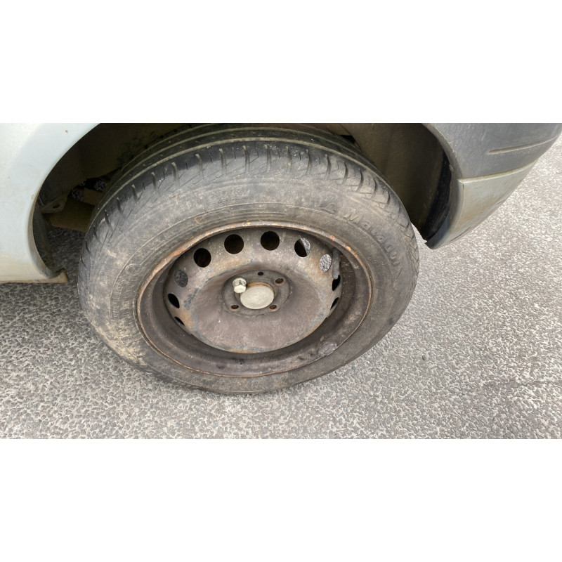 Attache ceinture arriere gauche RENAULT CLIO 2 Photo n°18