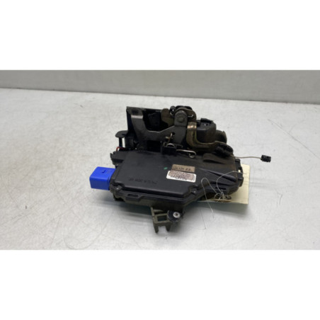 Serrure avant droit SKODA FABIA 1