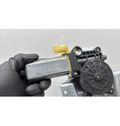 Leve vitre electrique avant gauche TOYOTA YARIS 1
