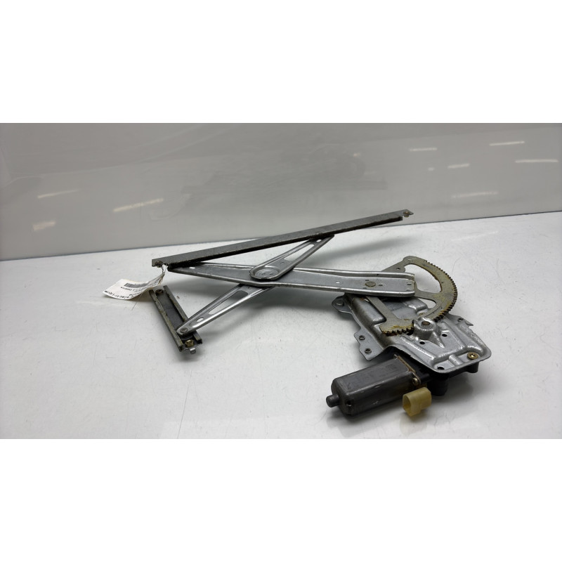 Leve vitre electrique avant gauche TOYOTA YARIS 1 Photo n°6