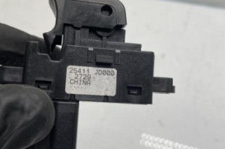 Interrupteur de leve vitre arriere gauche NISSAN QASHQAI 1