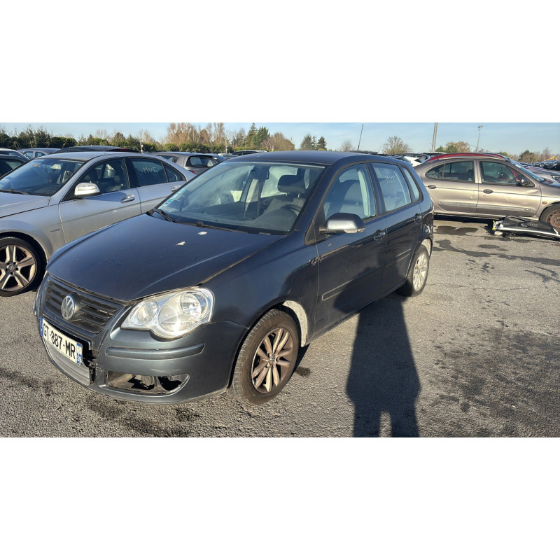 Capot VOLKSWAGEN POLO 4 Photo n°10