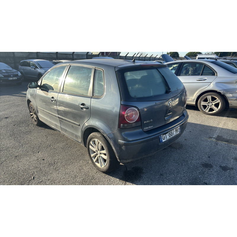 Capot VOLKSWAGEN POLO 4 Photo n°13