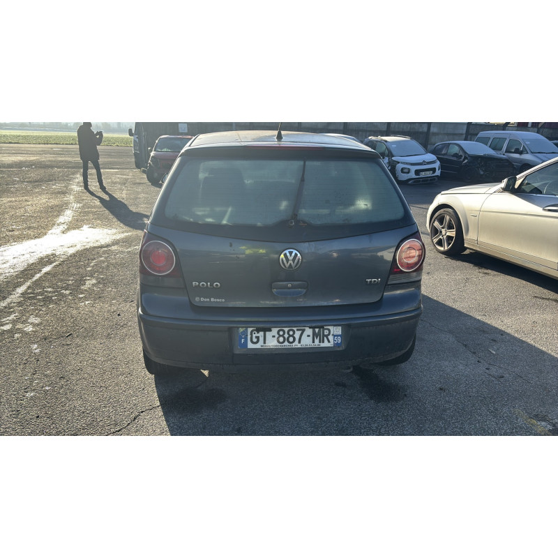 Capot VOLKSWAGEN POLO 4 Photo n°14
