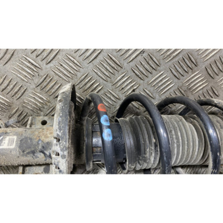 Amortisseur avant droit VOLKSWAGEN POLO 4