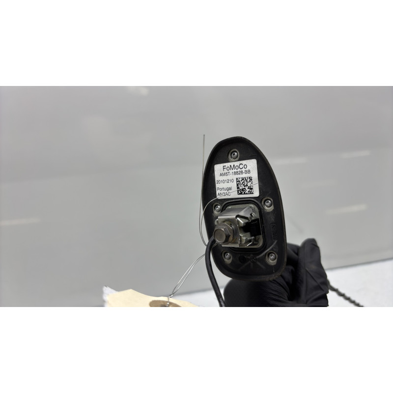 Antenne FORD FOCUS 3 Photo n°4