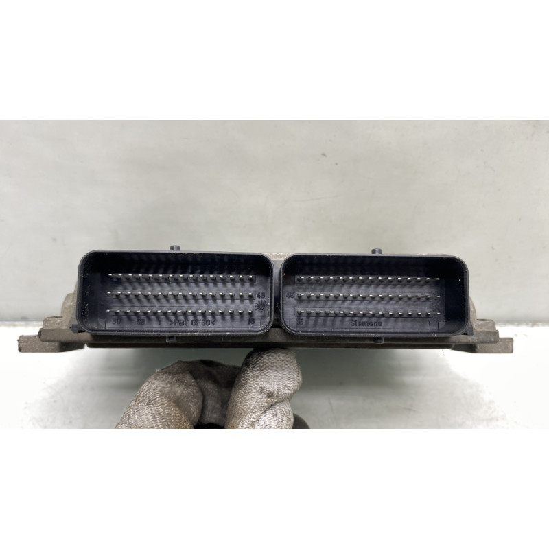 Calculateur moteur RENAULT CLIO 2 Photo n°3