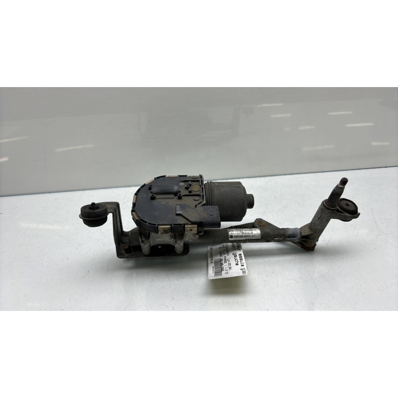 Moteur essuie glace avant gauche VOLKSWAGEN GOLF PLUS Photo n°1