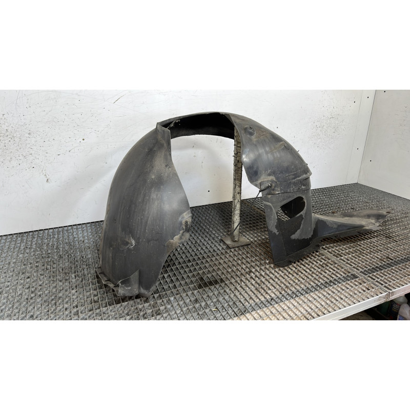 Pare boue avant gauche VOLKSWAGEN PASSAT 5 Photo n°3