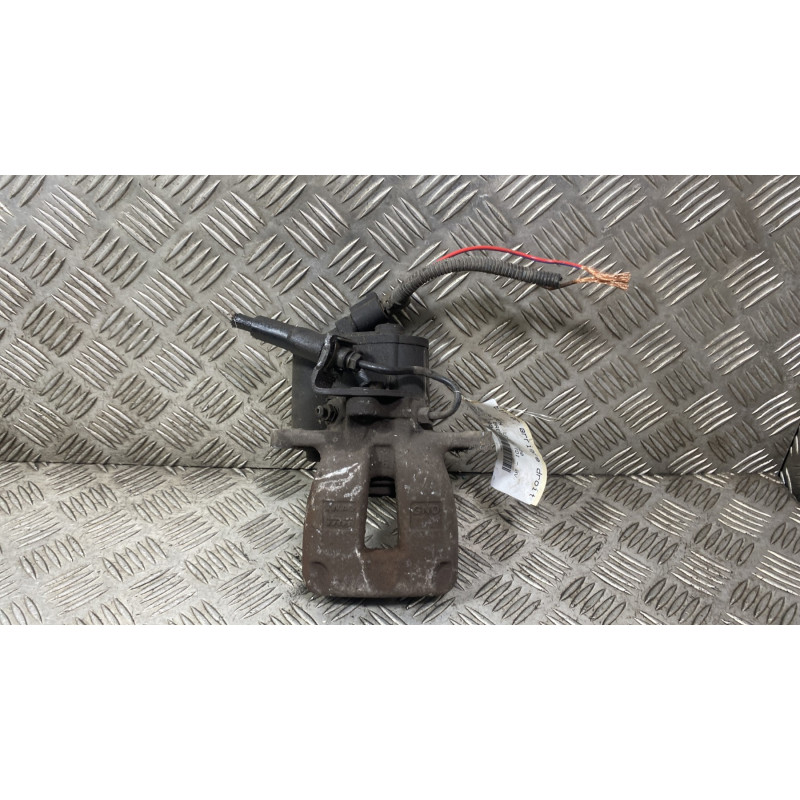 Etrier arriere droit (freinage) VOLKSWAGEN PASSAT 5 Photo n°1